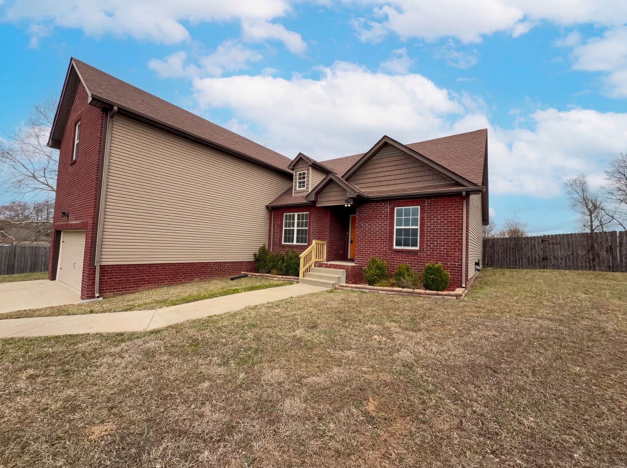 353 Chestnut Grove Ct