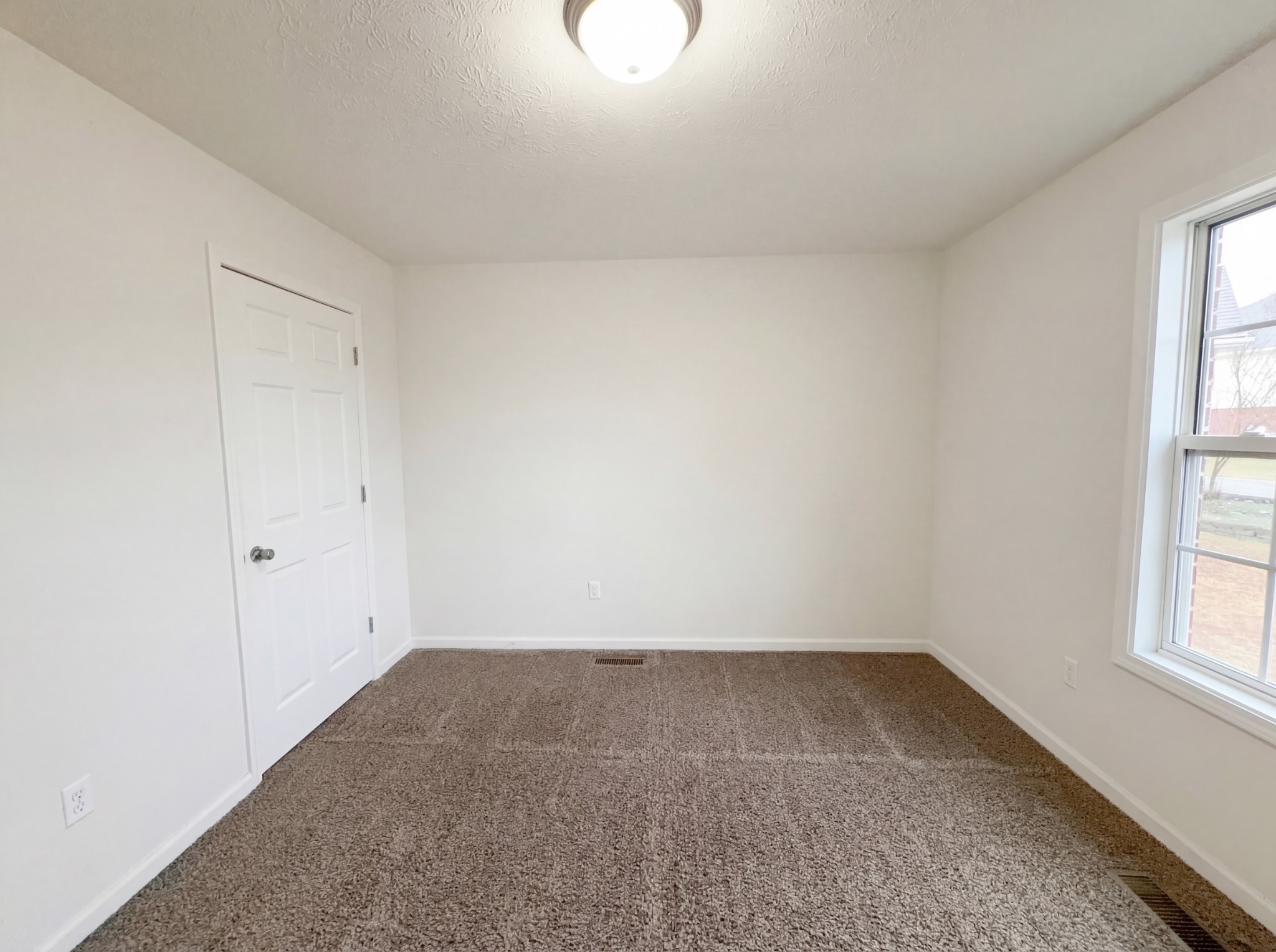 353 Chestnut Grove Ct