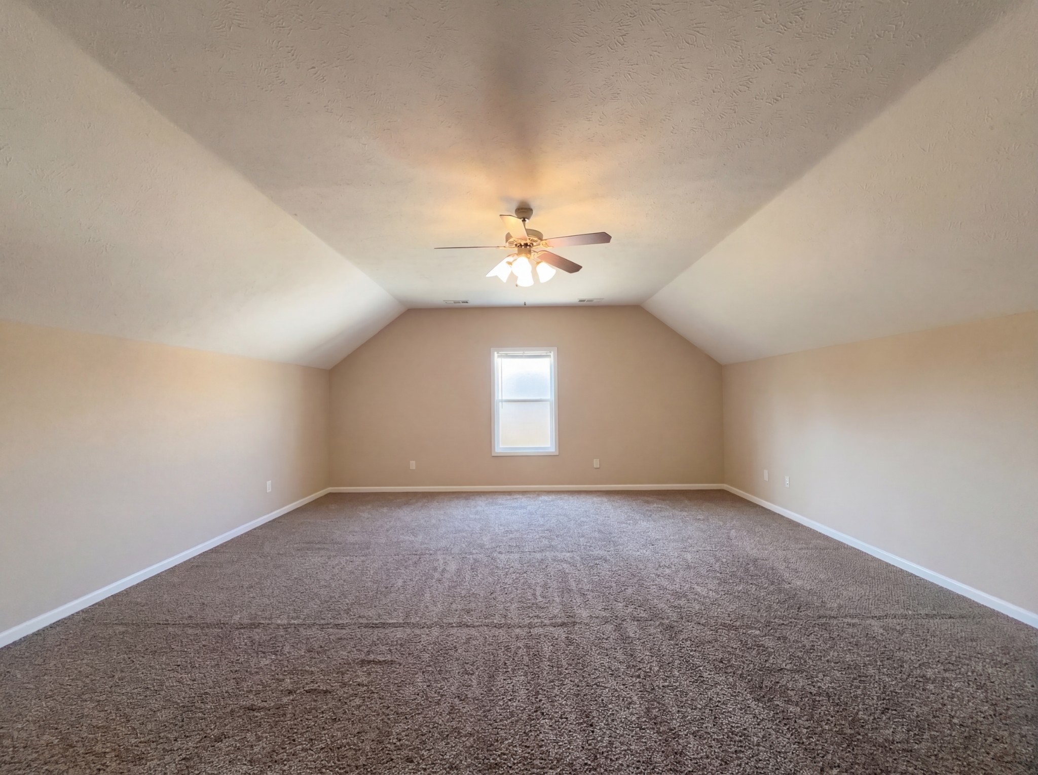 353 Chestnut Grove Ct