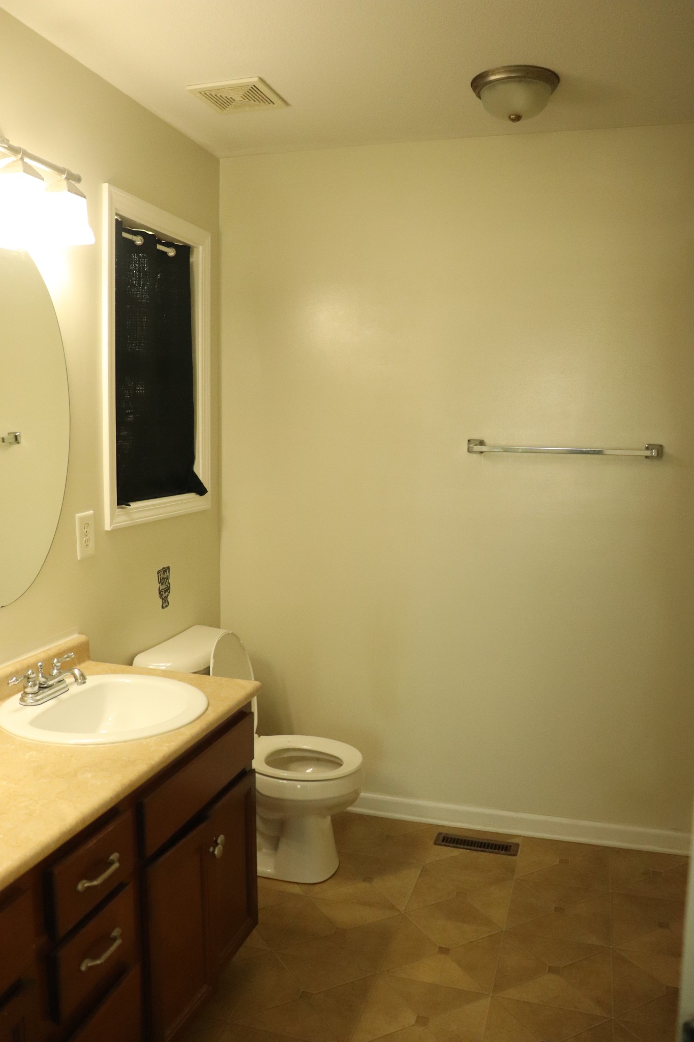 303 Chalet Cir