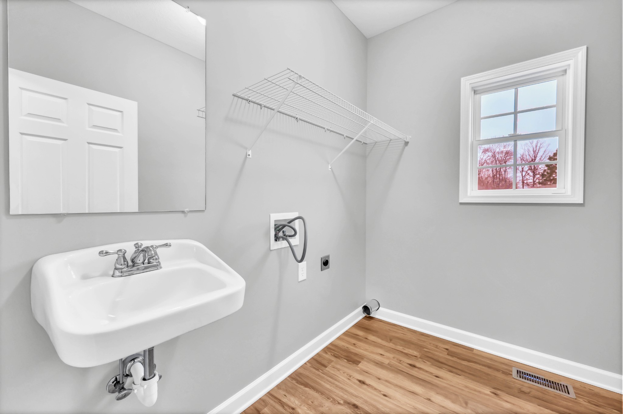 154 Derwent Dr
