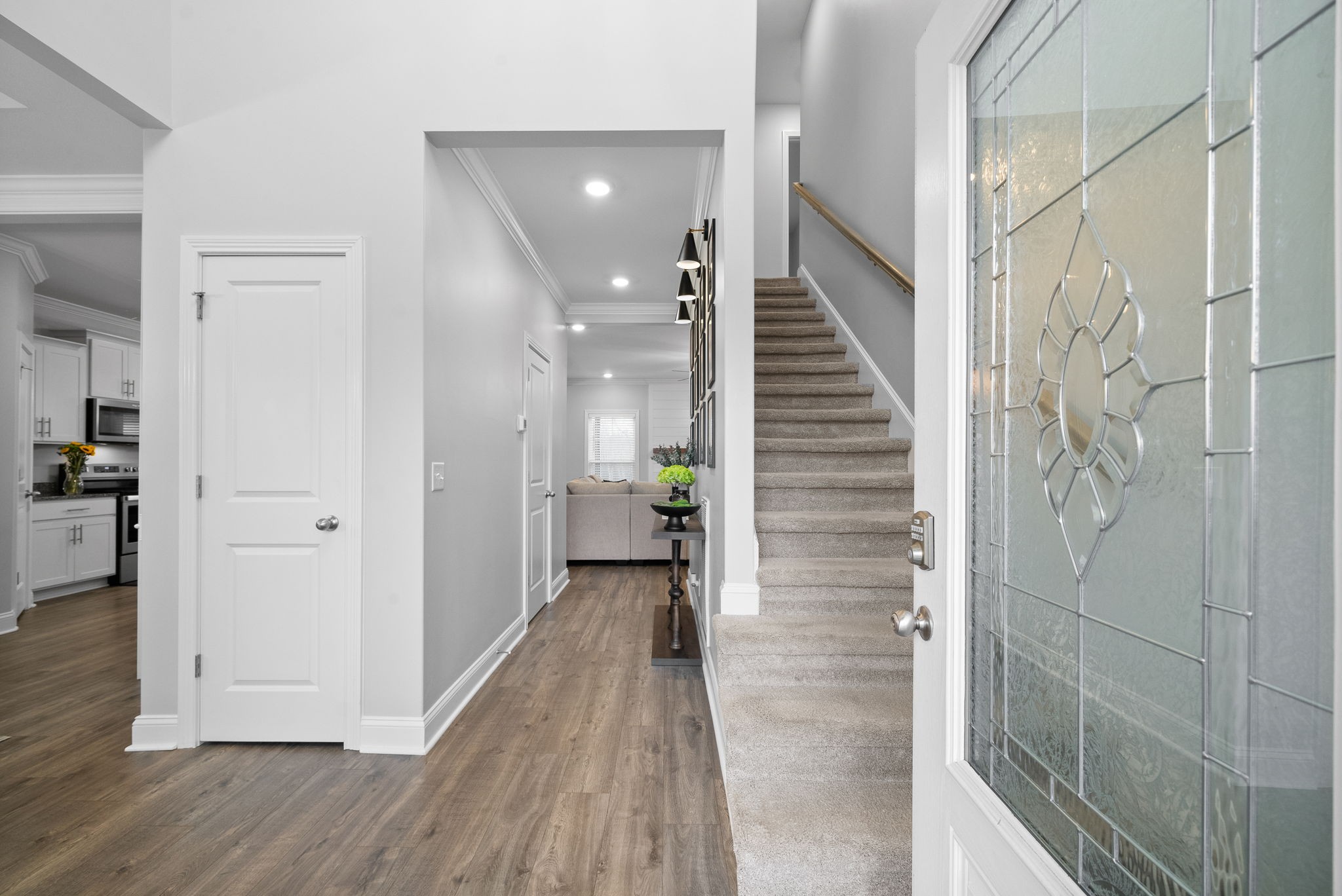 517 Cresthaven Ln