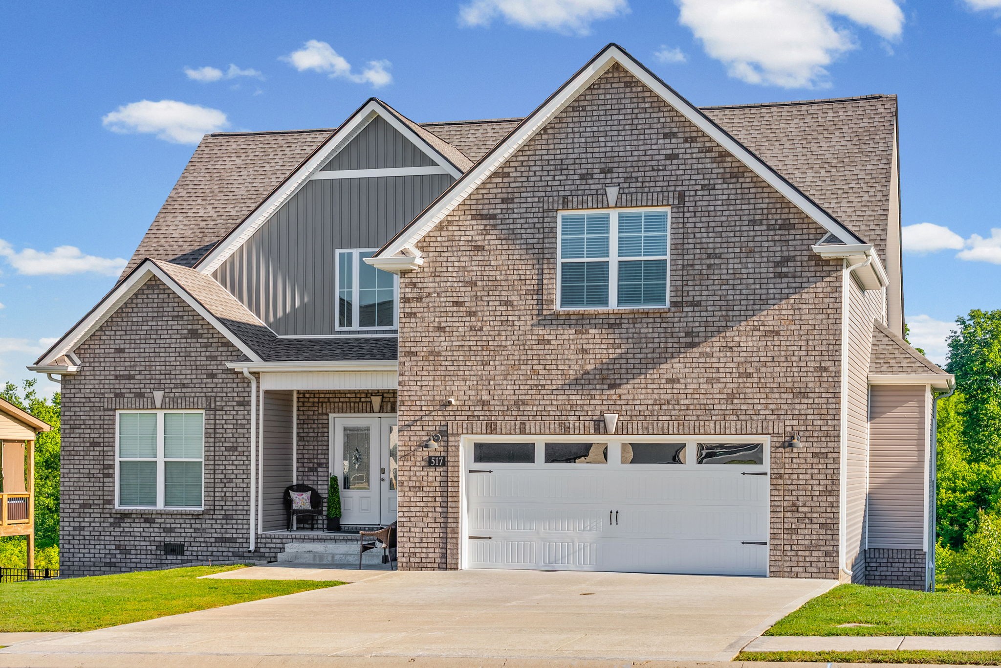 517 Cresthaven Ln