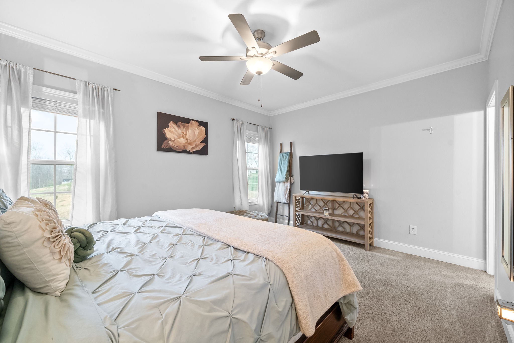 517 Cresthaven Ln