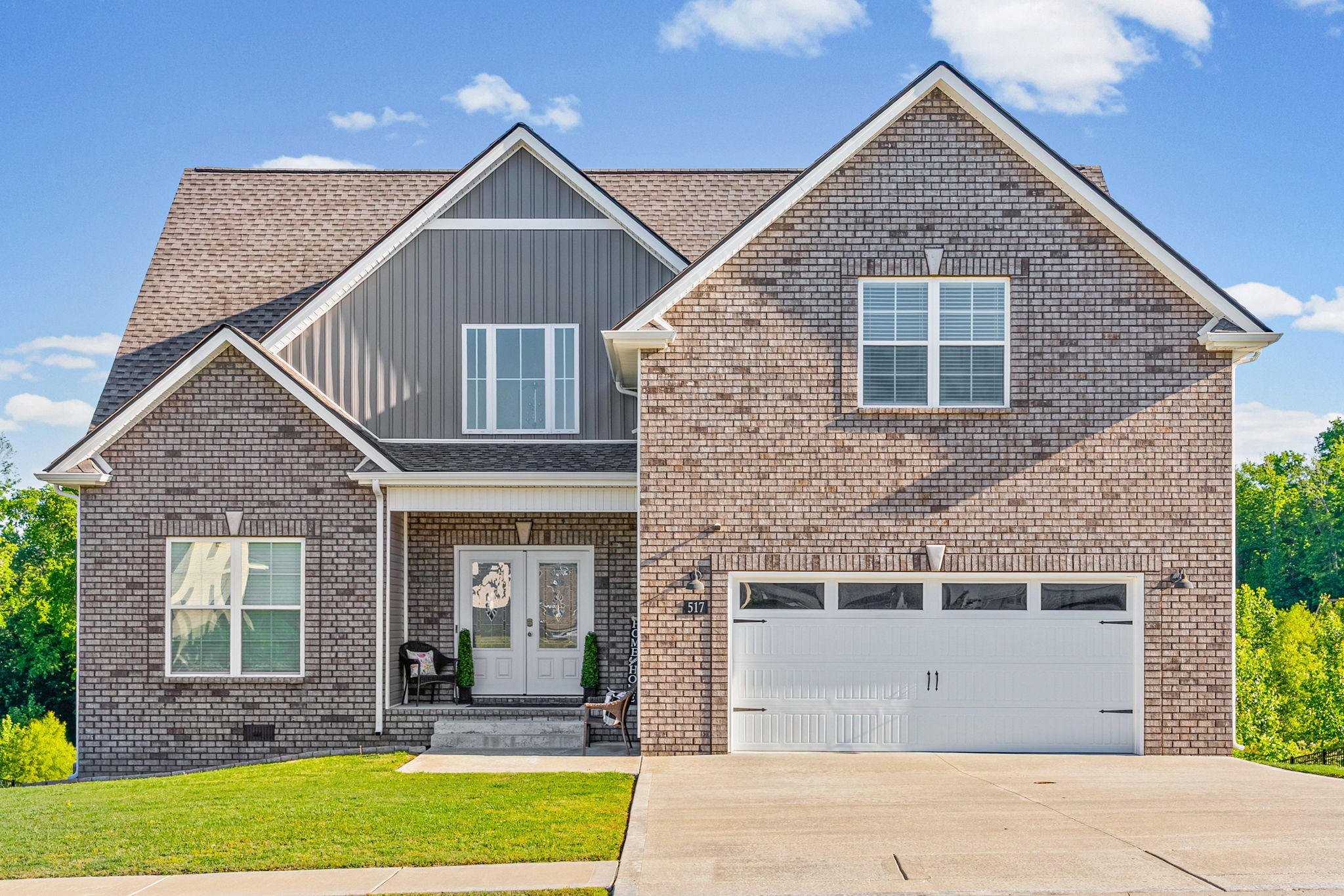 517 Cresthaven Ln