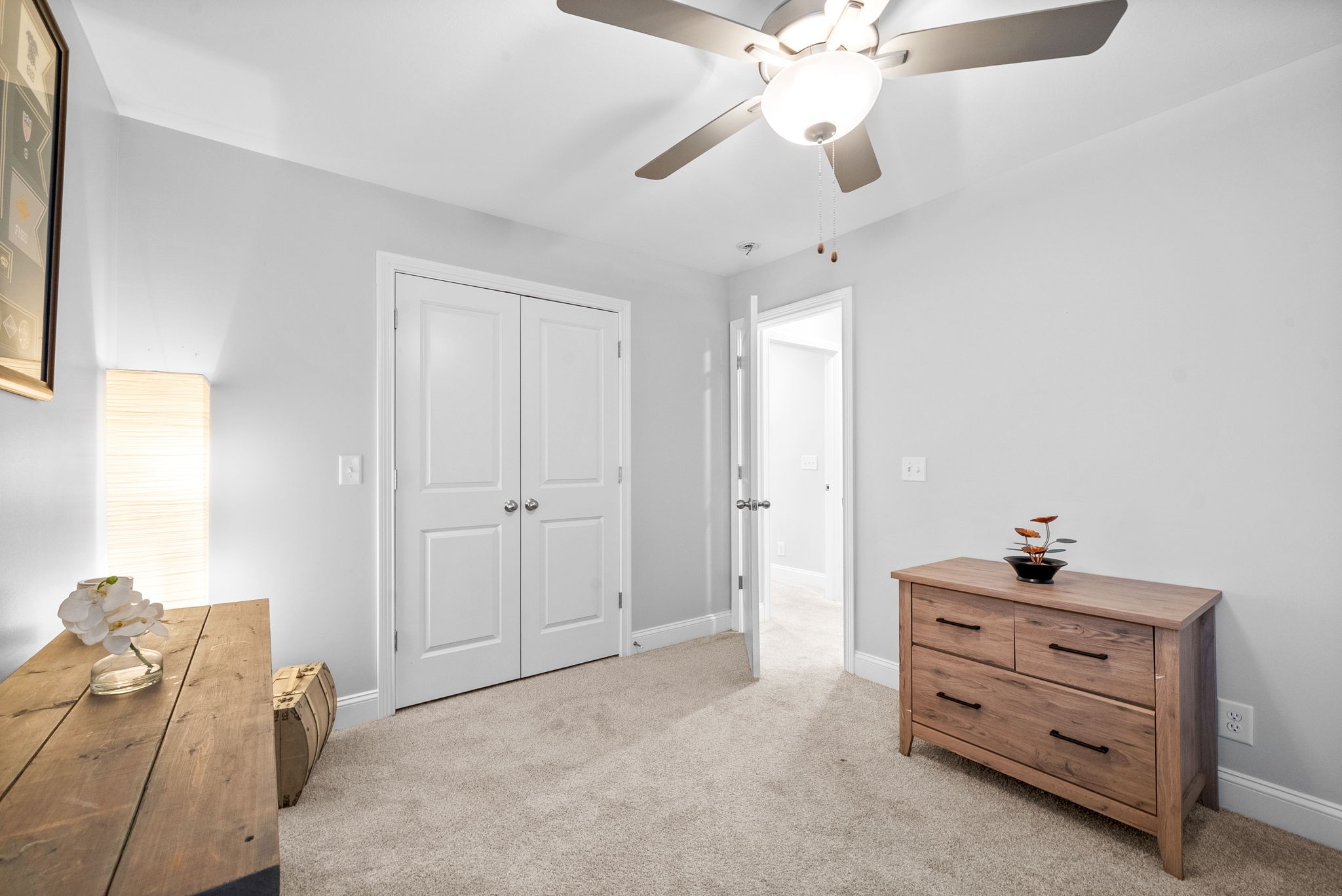 517 Cresthaven Ln