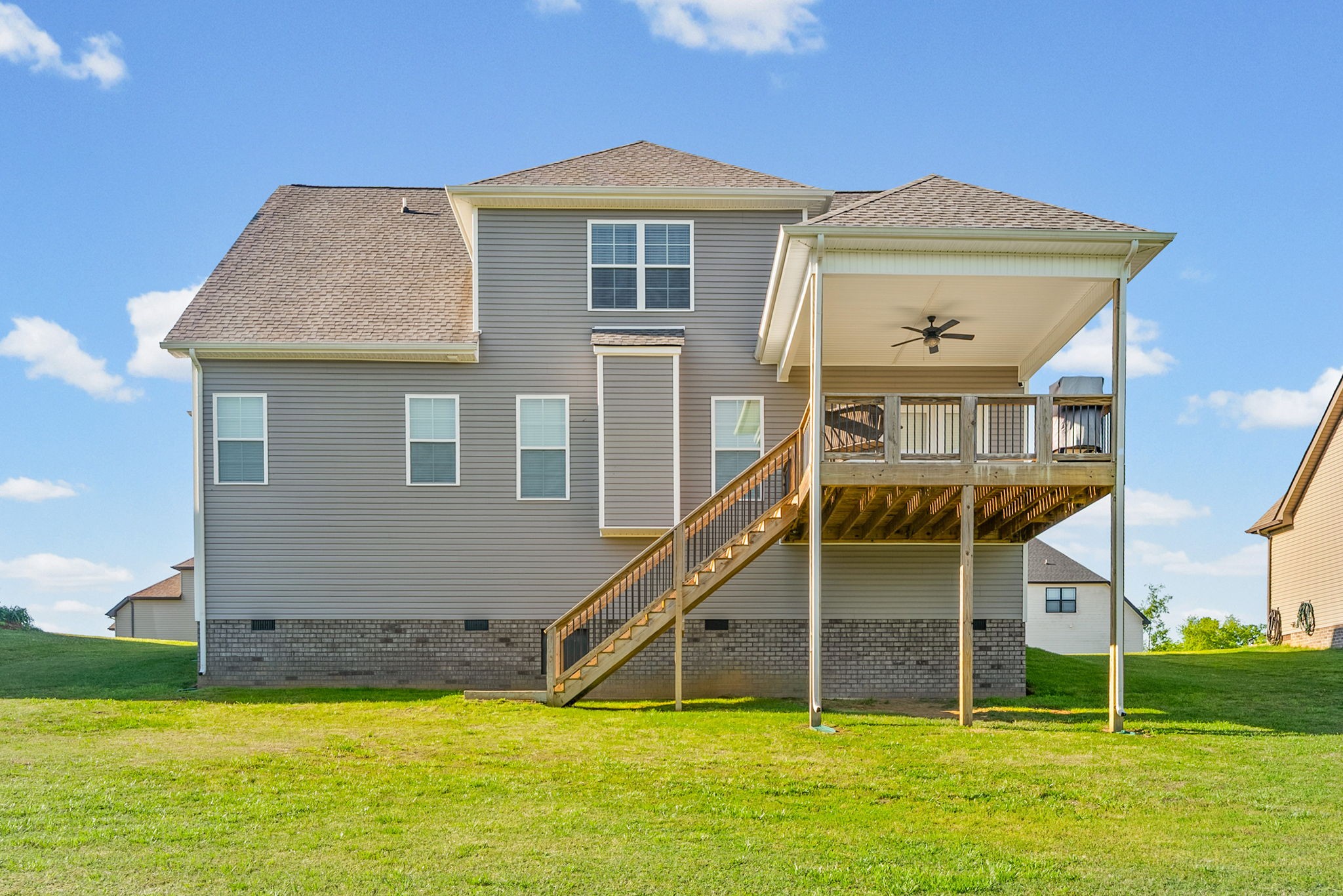 517 Cresthaven Ln