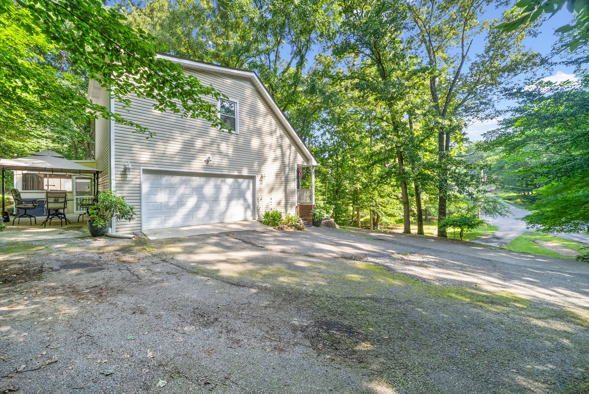 1890 Garwood Dr