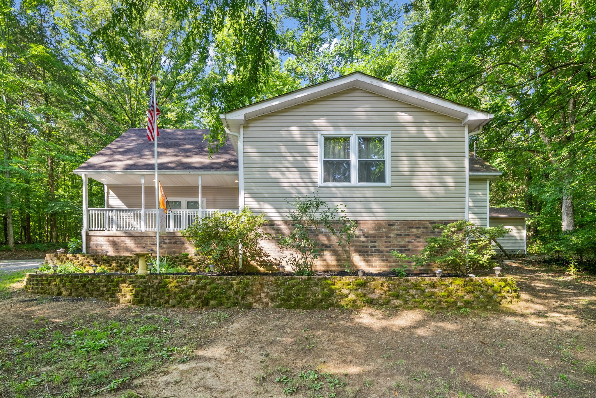 1890 Garwood Dr