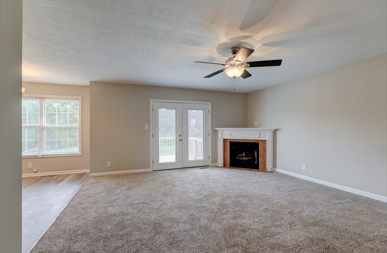 810 Shetland Dr