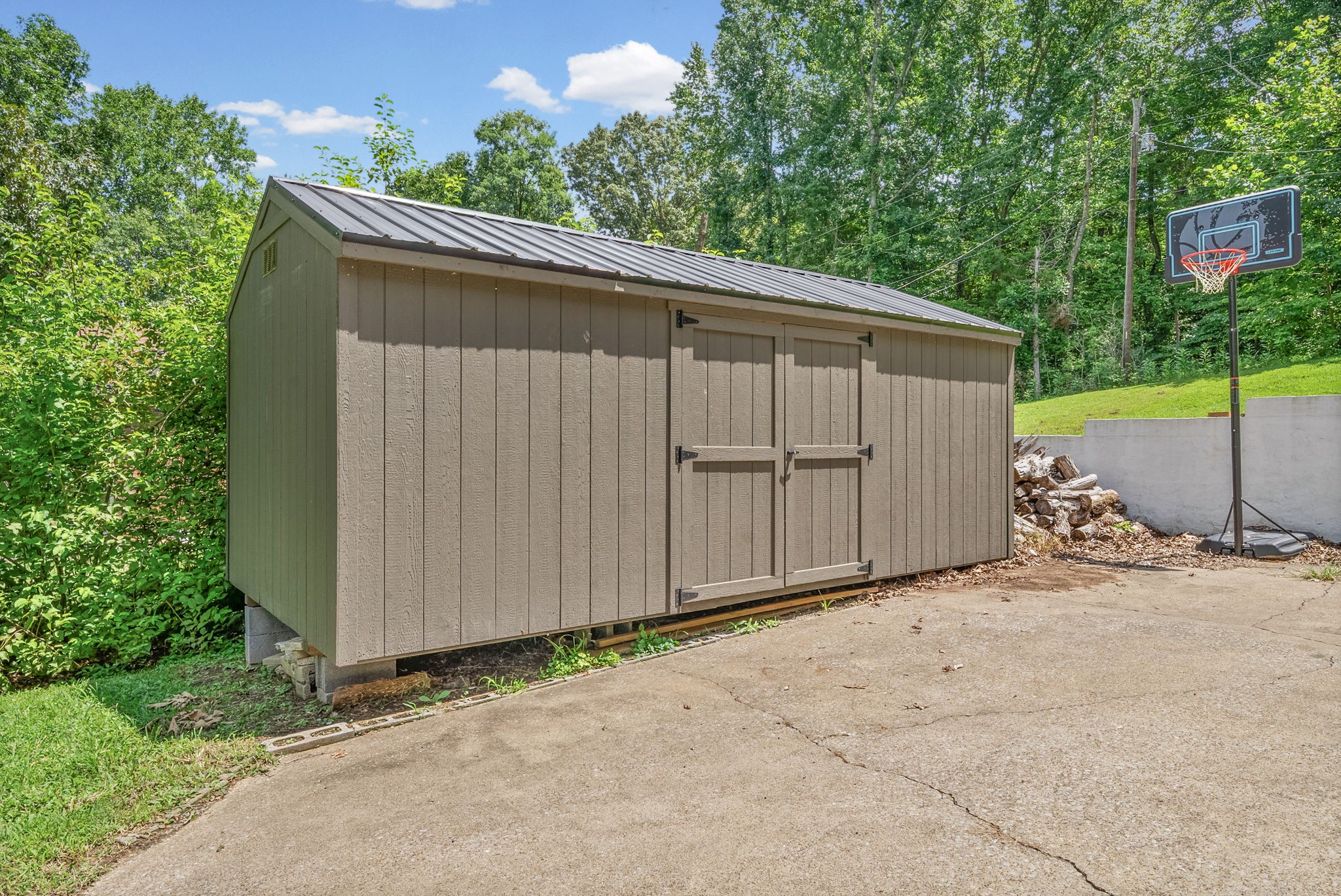 684 Dean Rd