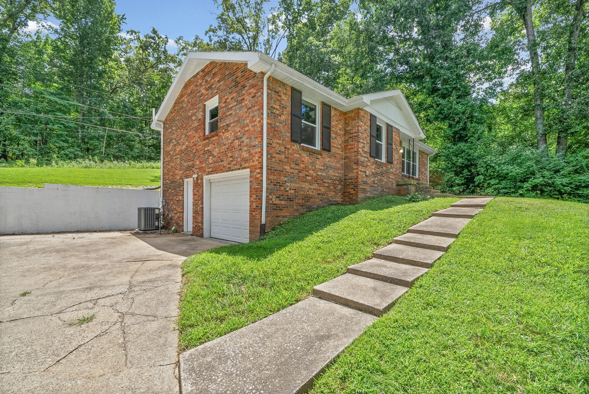 684 Dean Rd