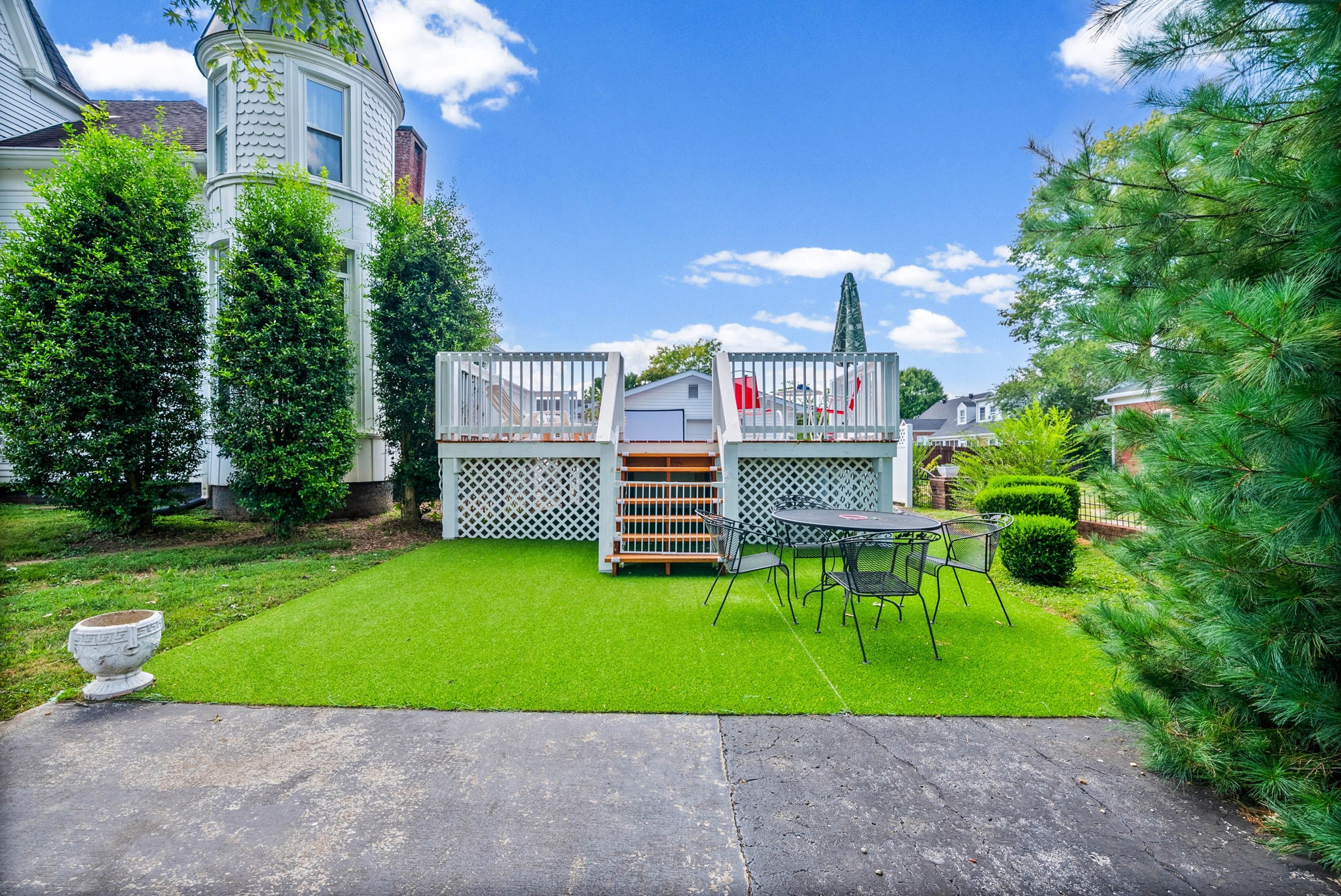 432 Nashville St