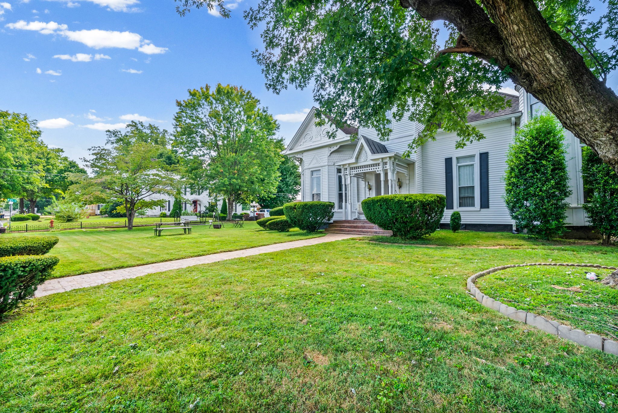 432 Nashville St