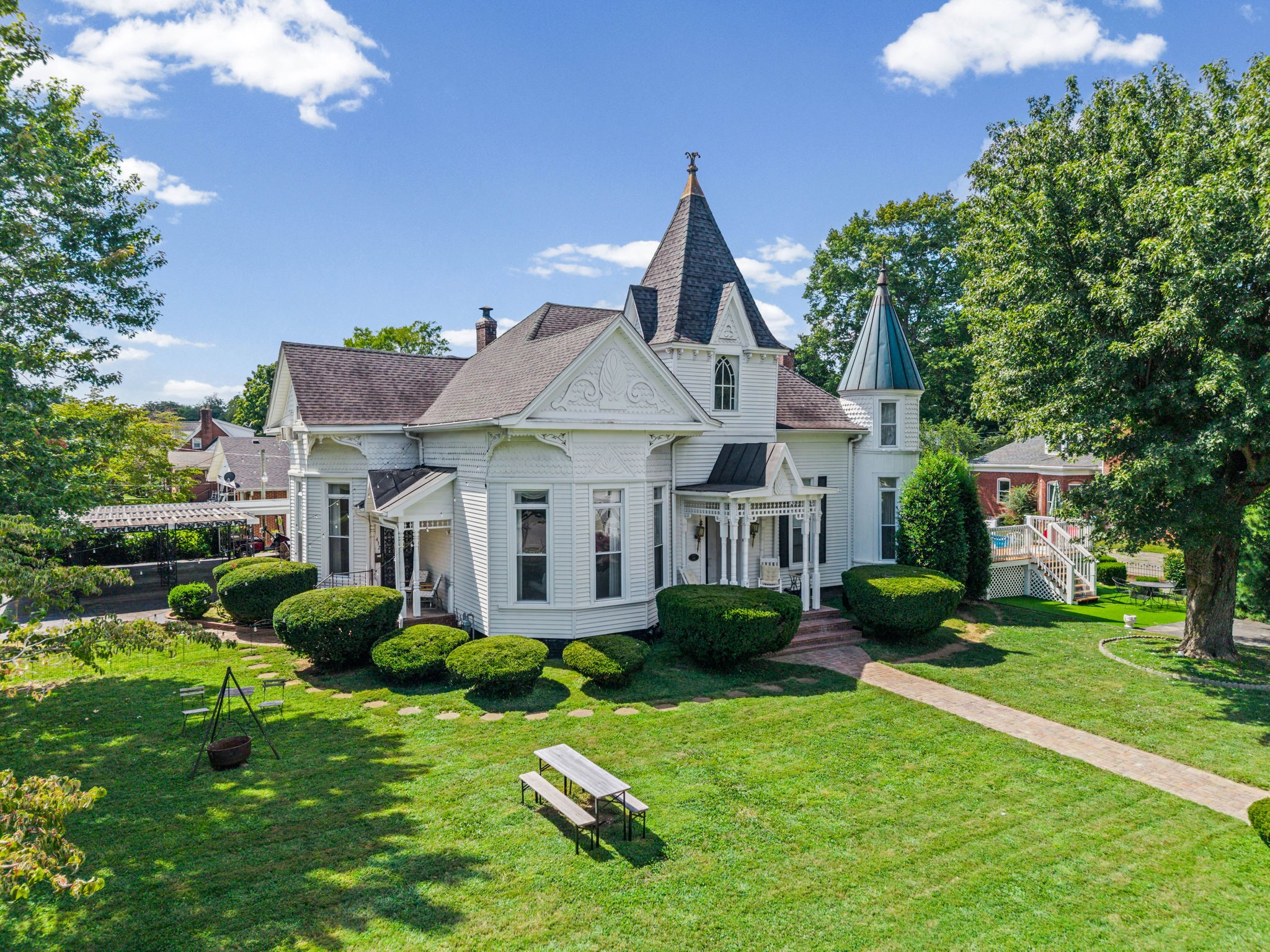 432 Nashville St