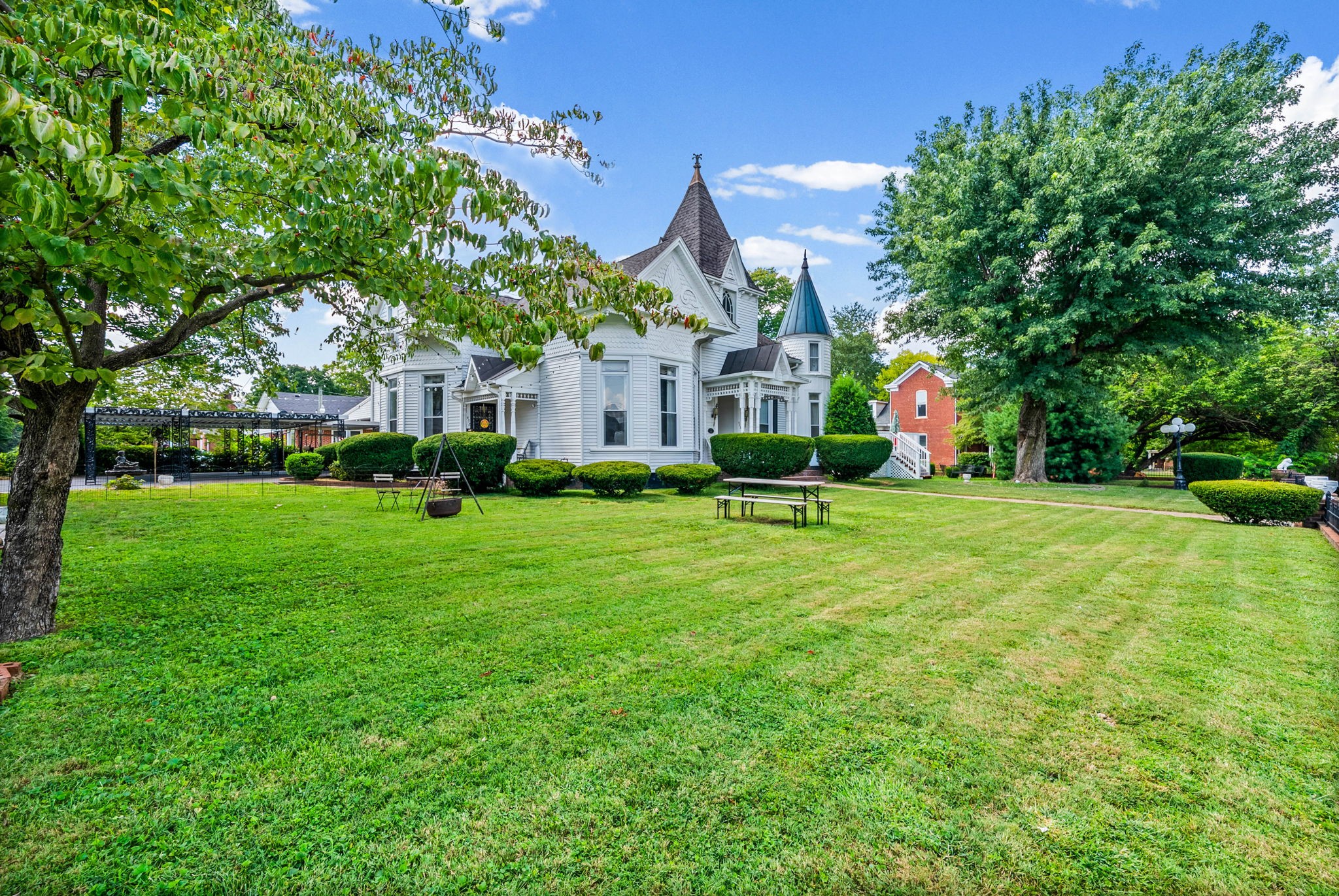 432 Nashville St