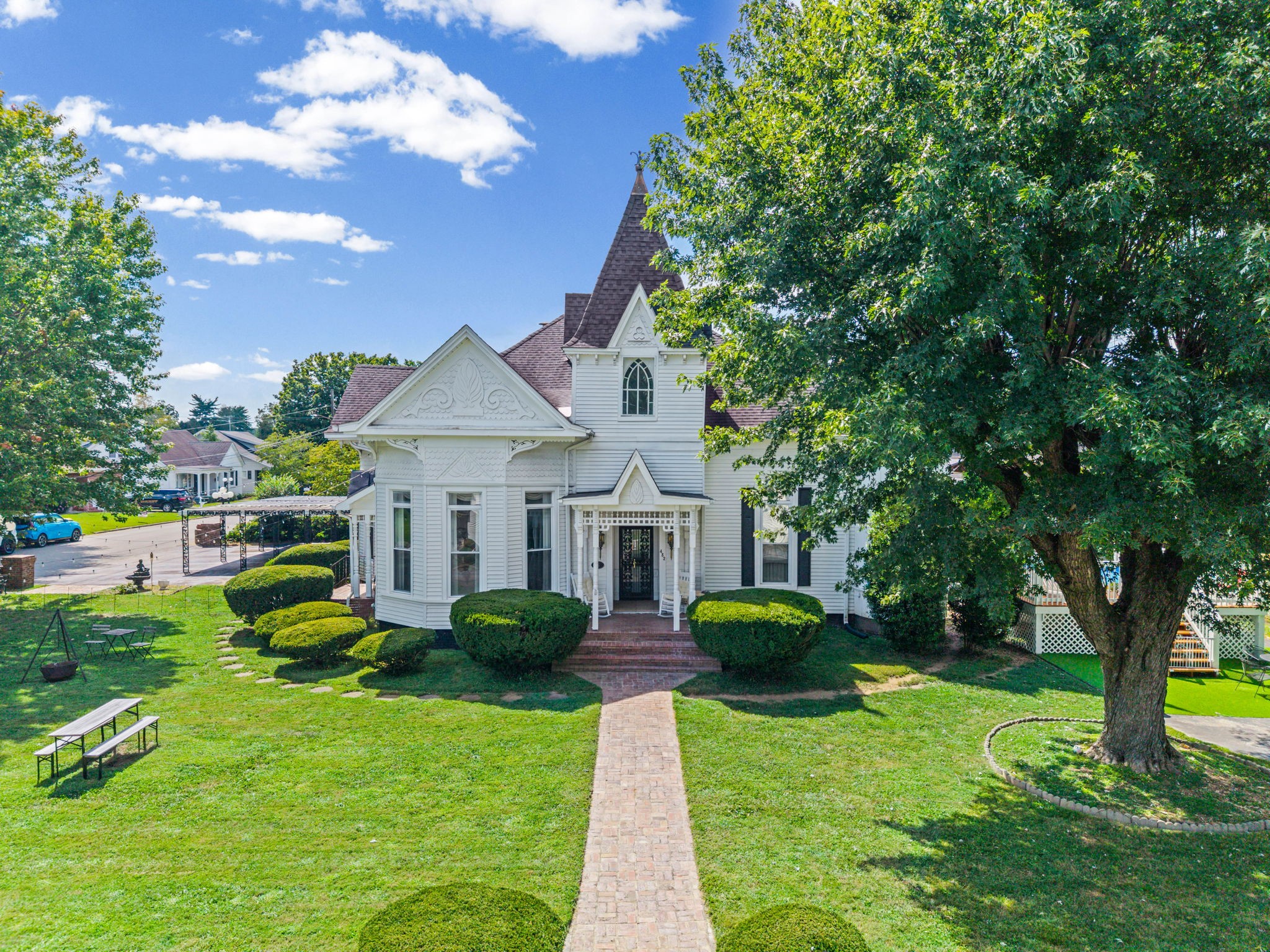 432 Nashville St