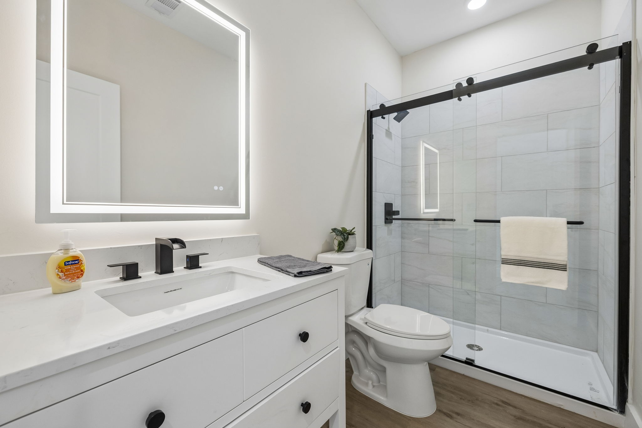 2255 McCormick Ln Unit: 102