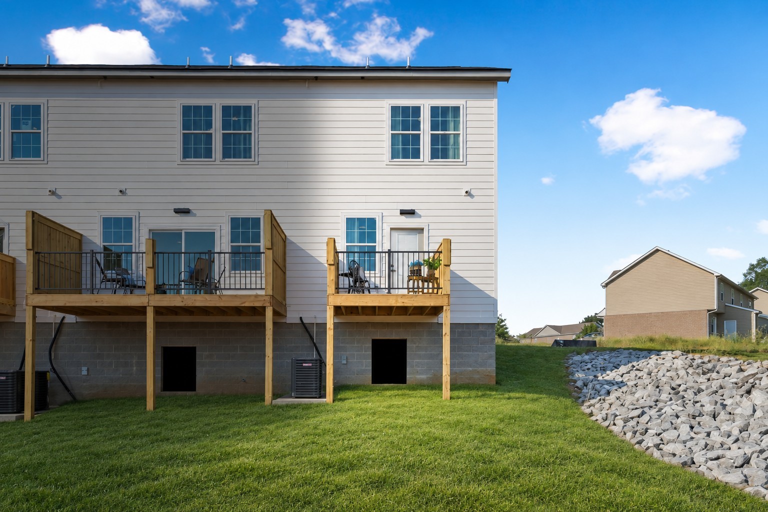 2255 McCormick Ln Unit: 101
