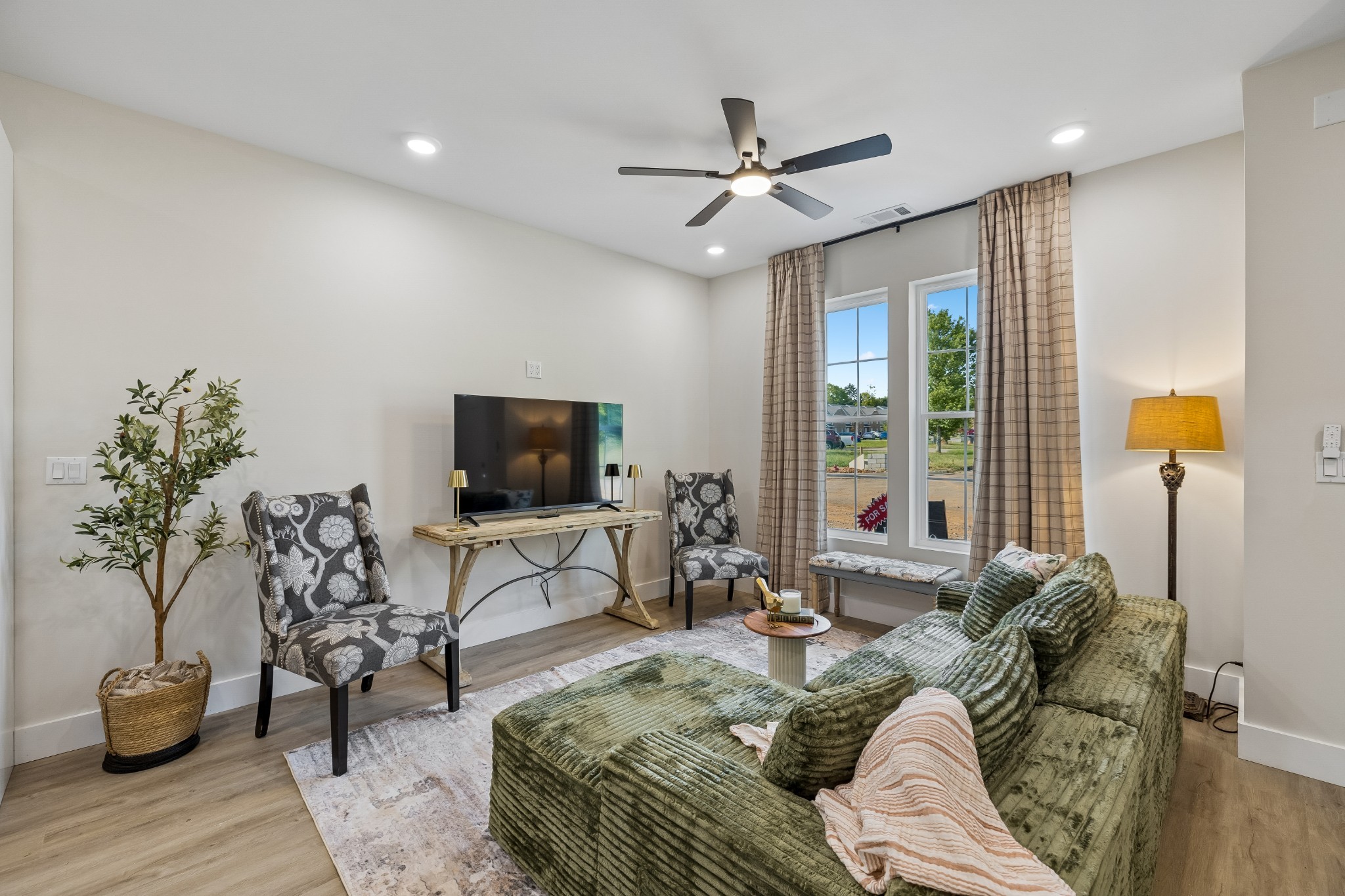 2255 McCormick Ln Unit: 103