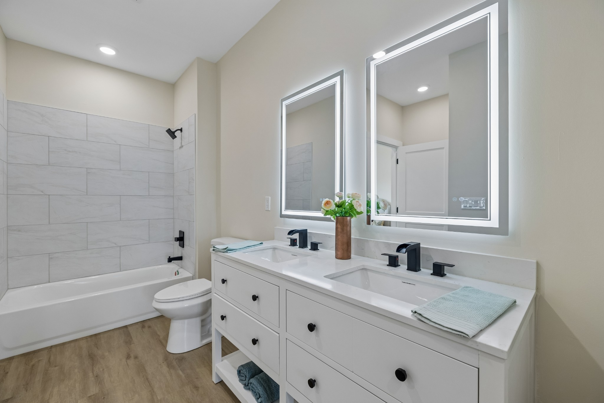 2255 McCormick Ln Unit: 107