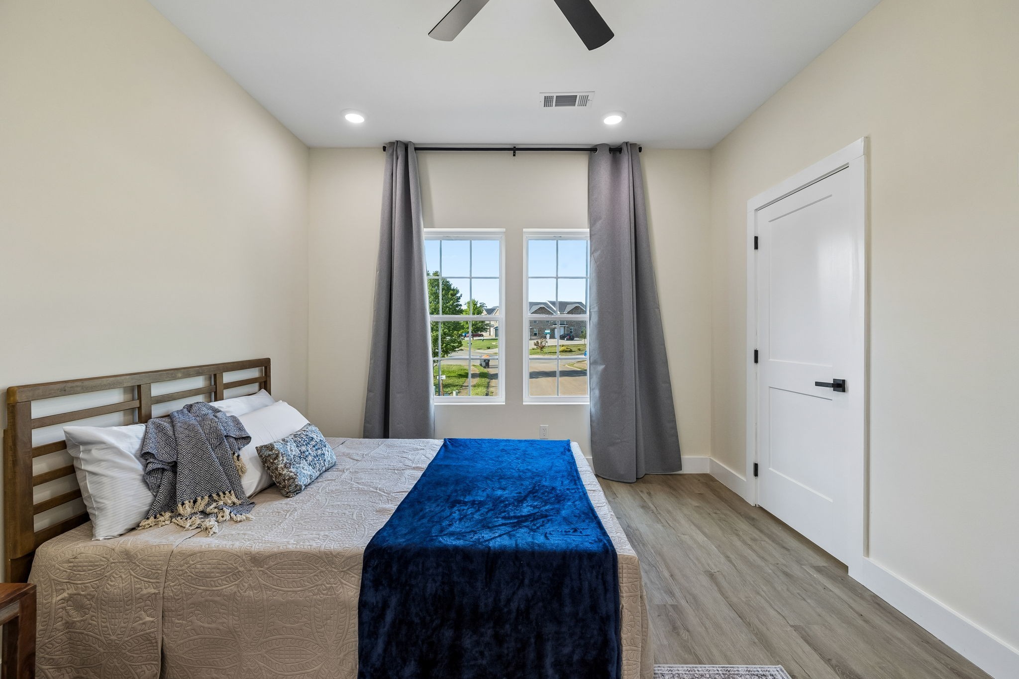 2255 McCormick Ln Unit: 106