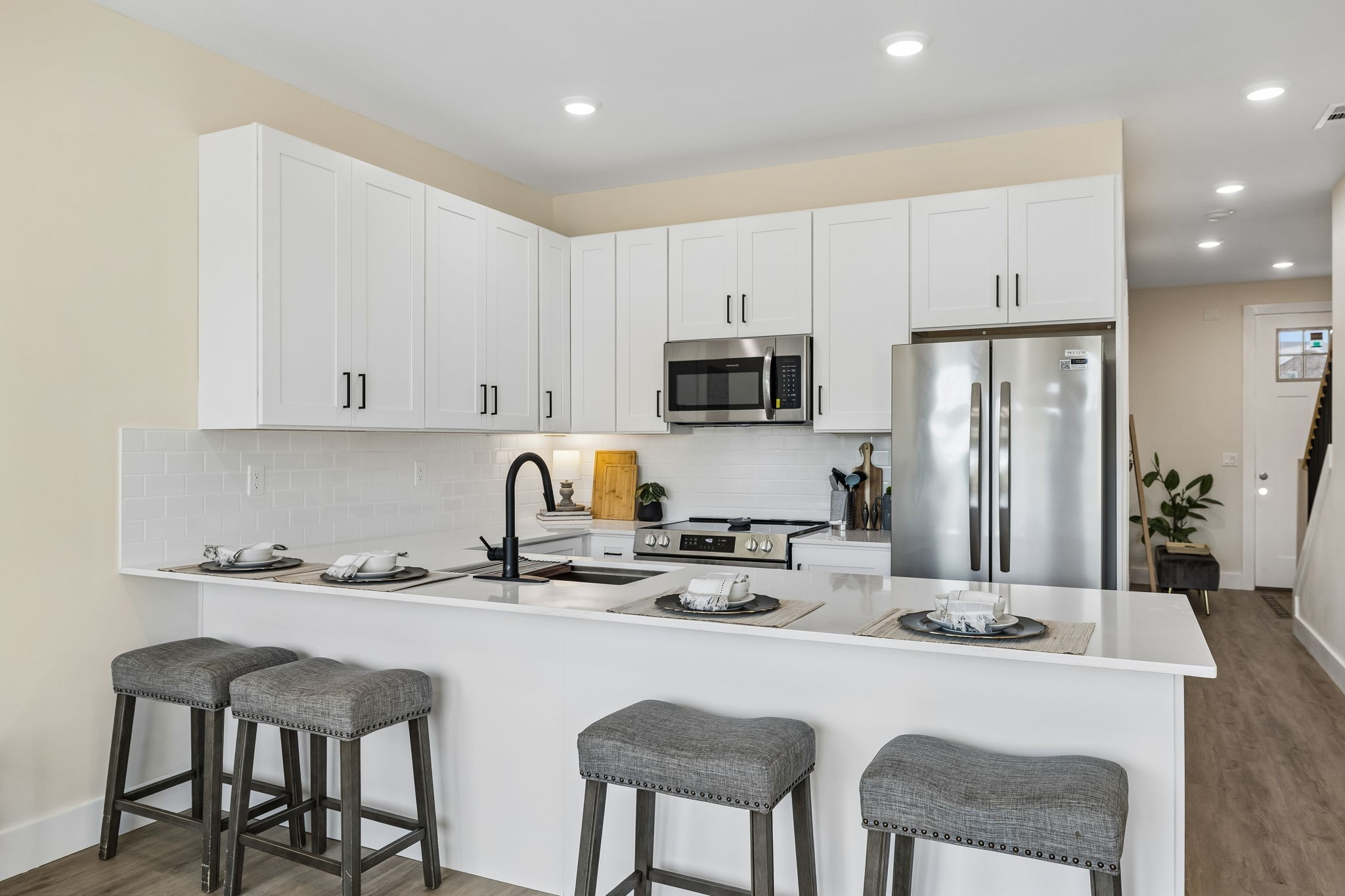 2255 McCormick Ln Unit: 106