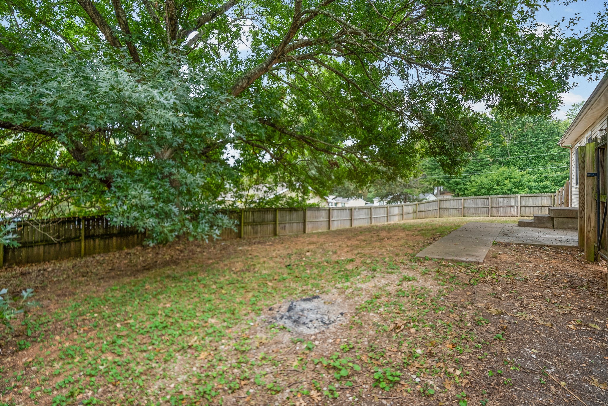 1901 Roan Dr