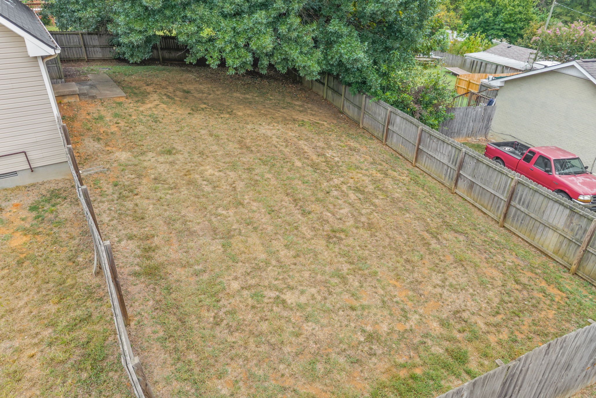 1901 Roan Dr