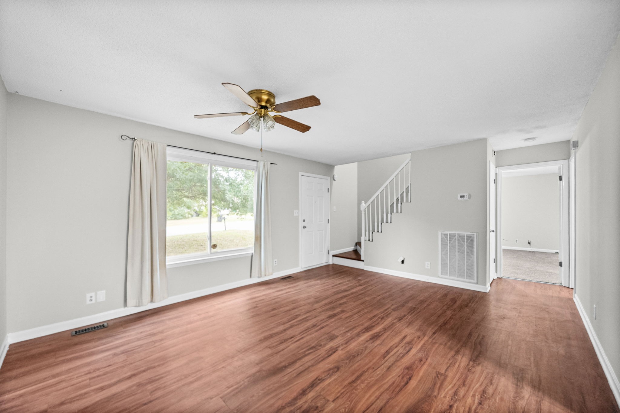 1901 Roan Dr