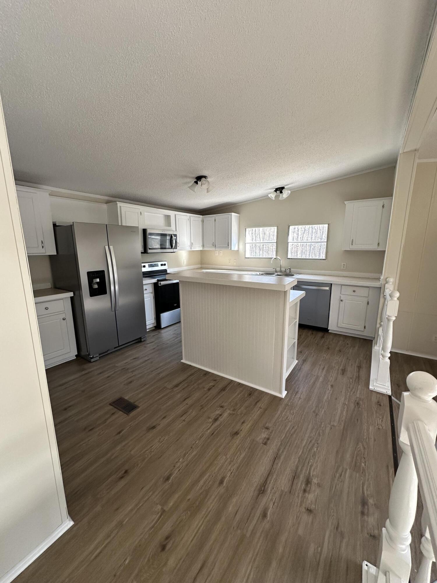 592 Shadowland Drive