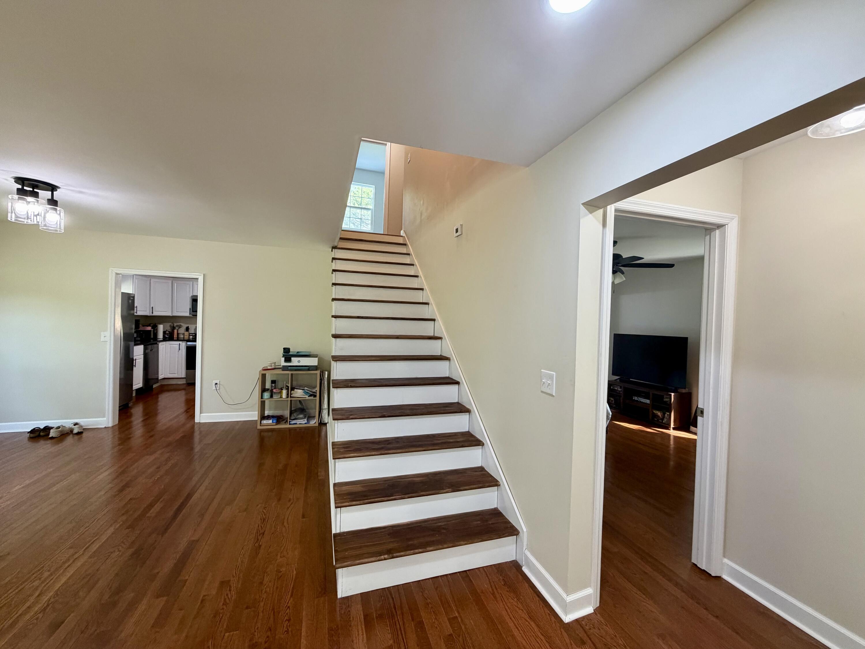 2544 W Valley Road