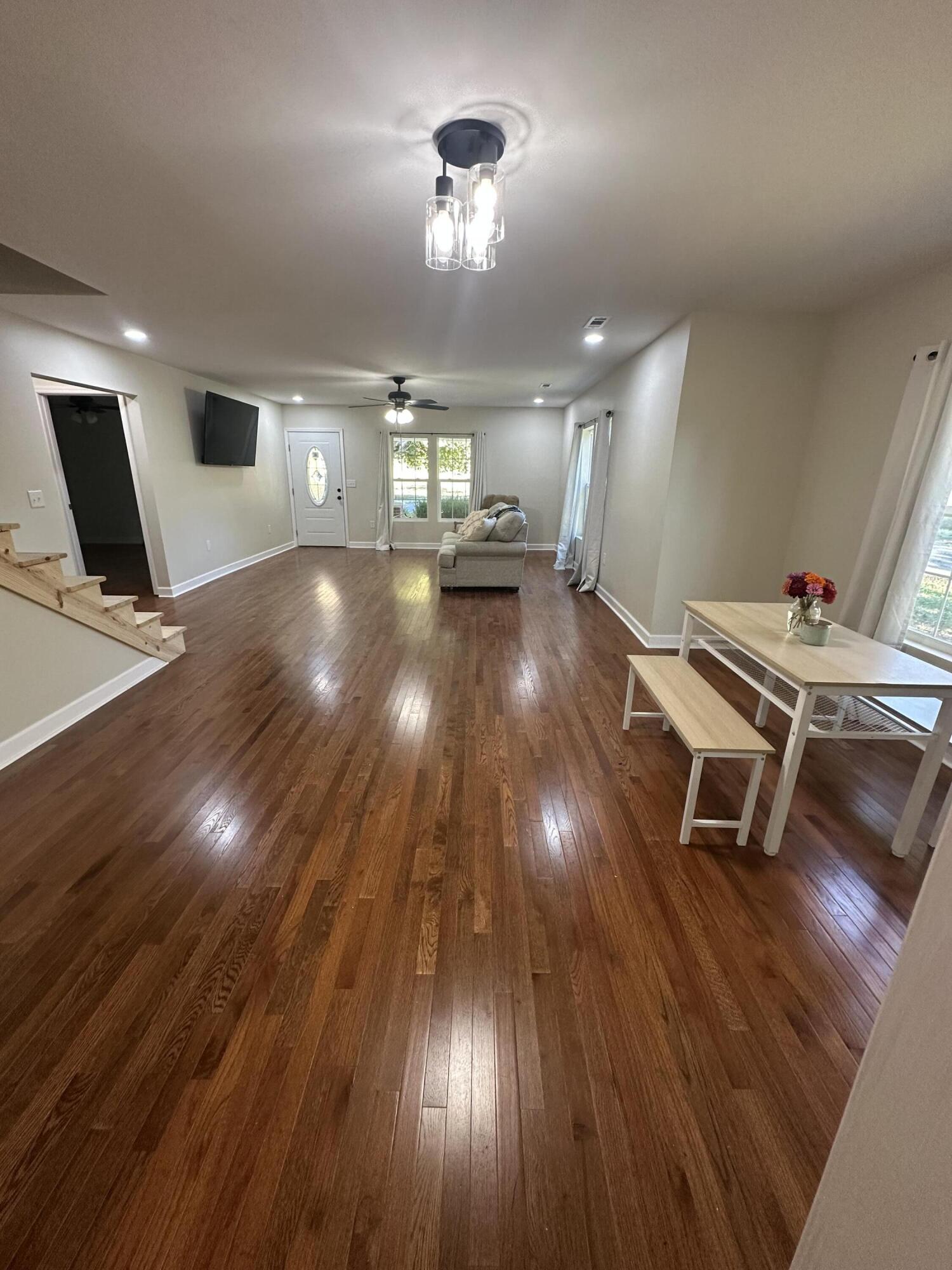 2544 W Valley Road