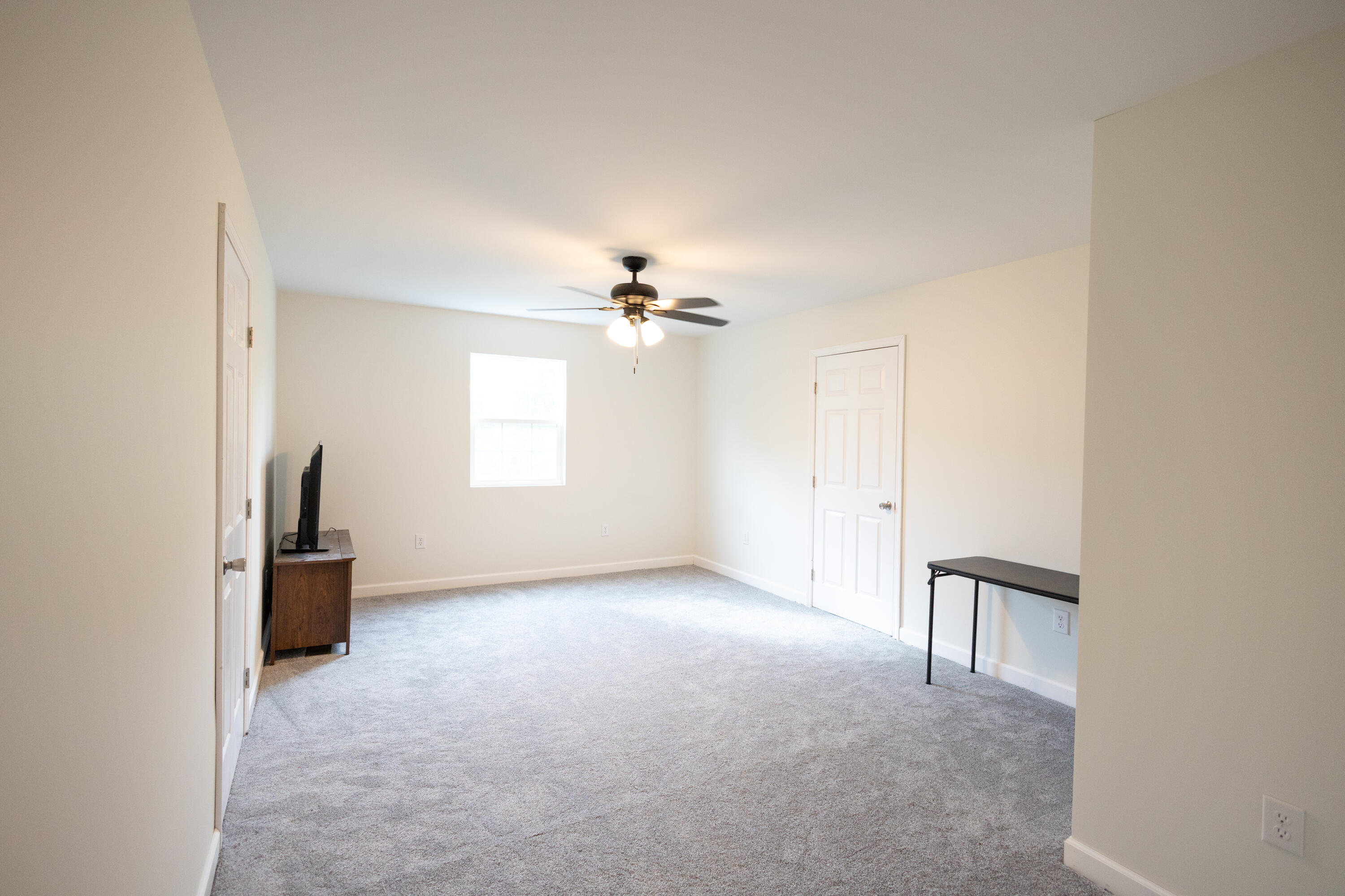 2544 W Valley Road