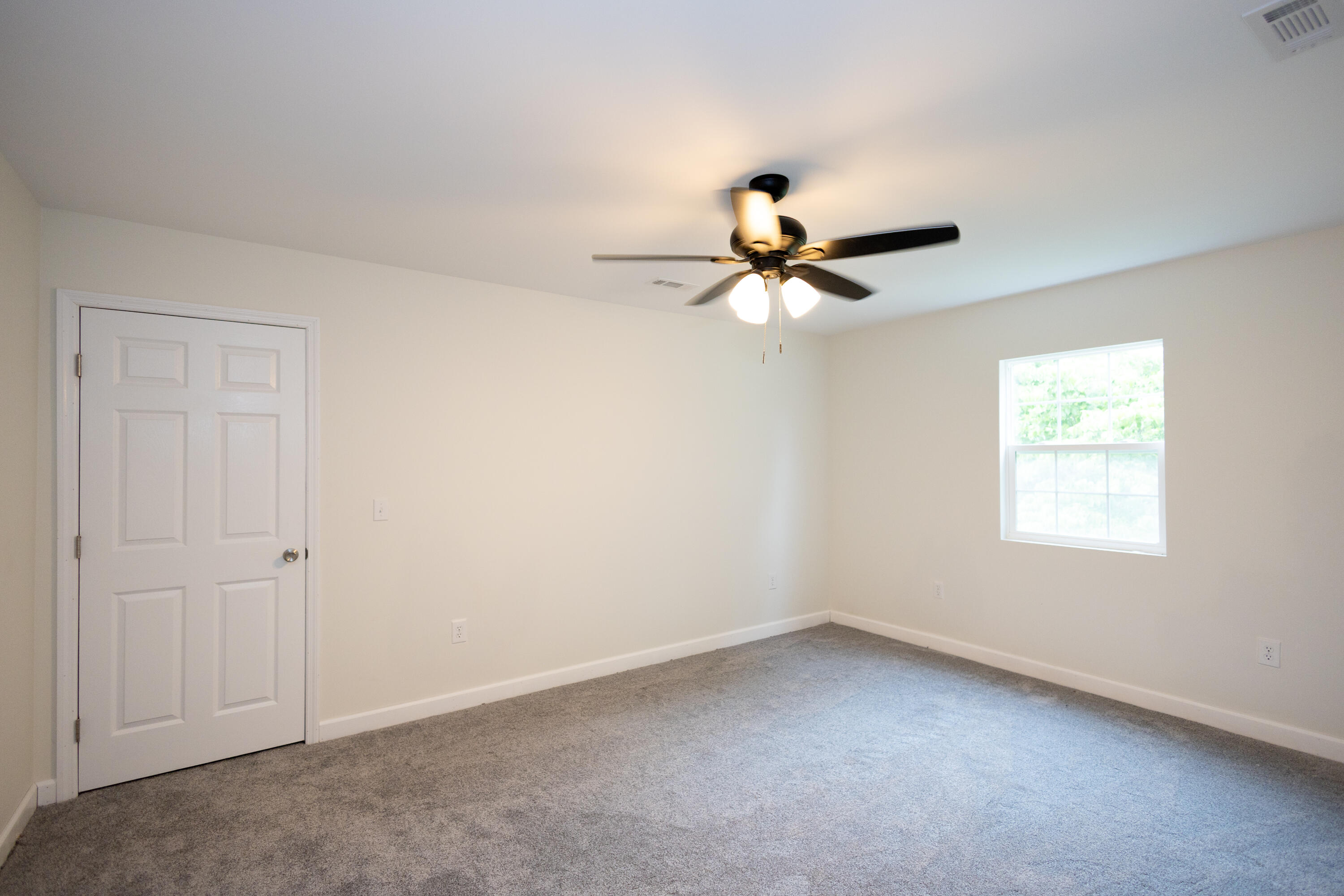 2544 W Valley Road