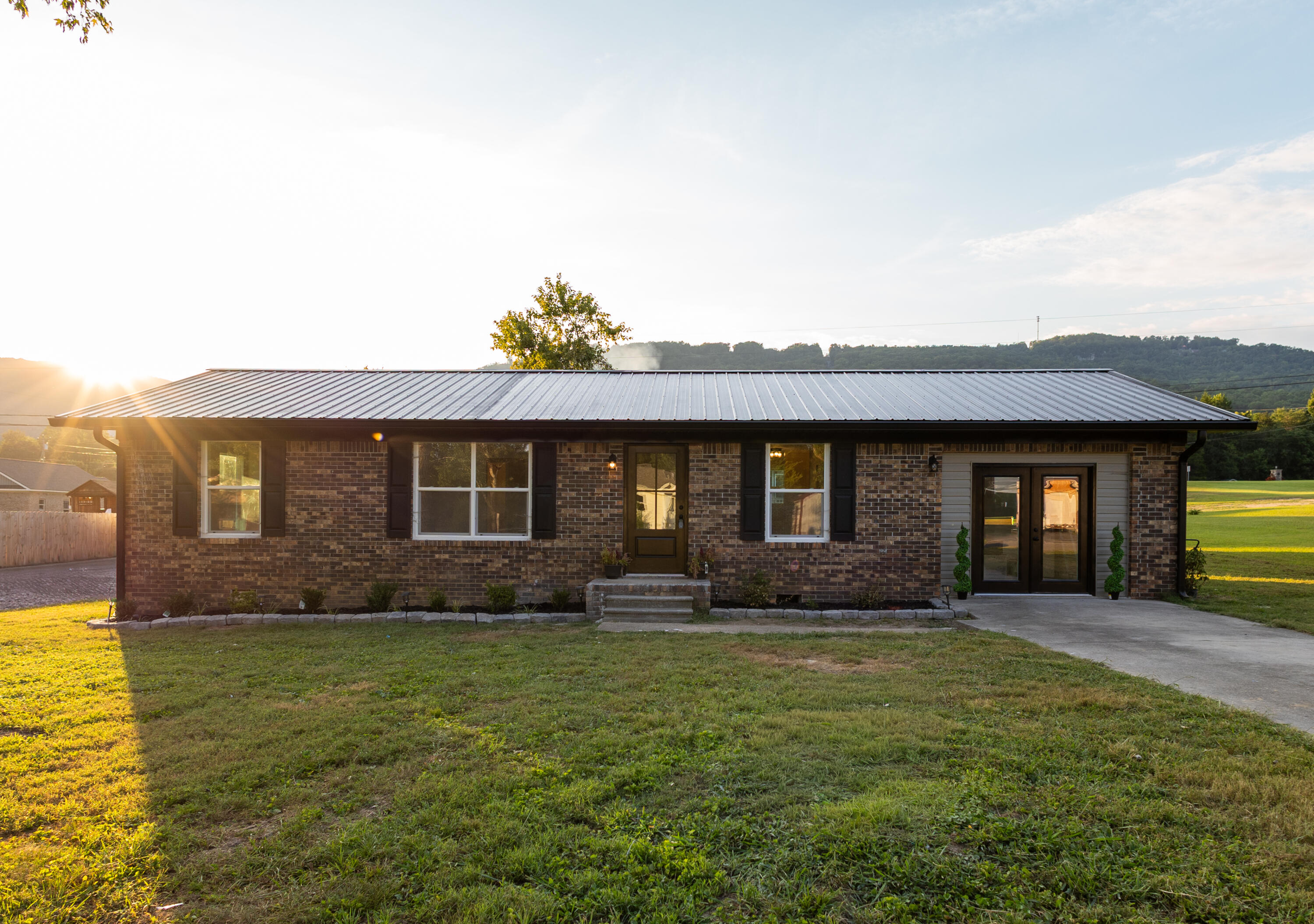 73 Hill Circle