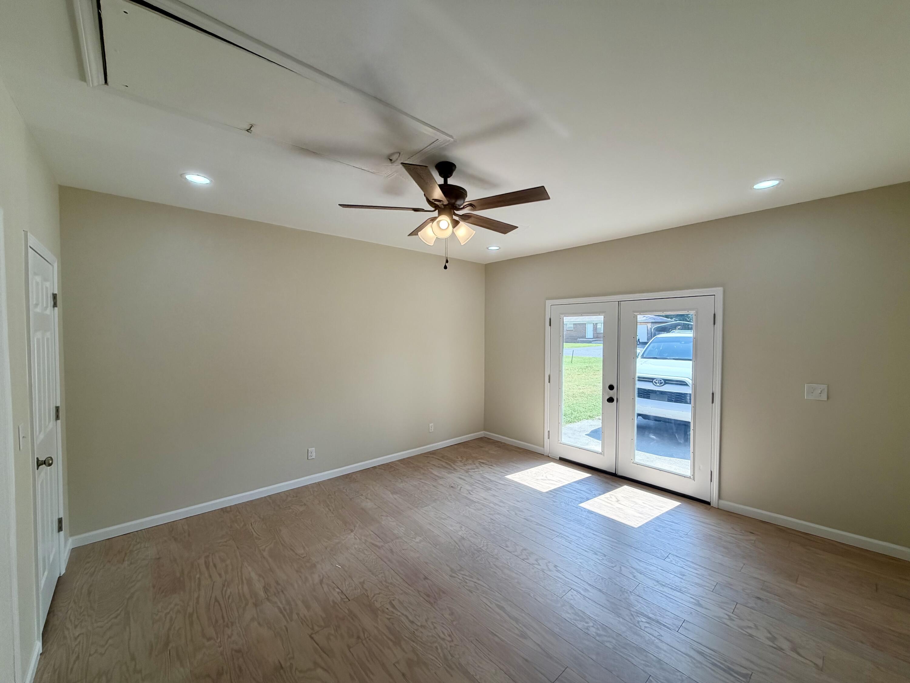73 Hill Circle