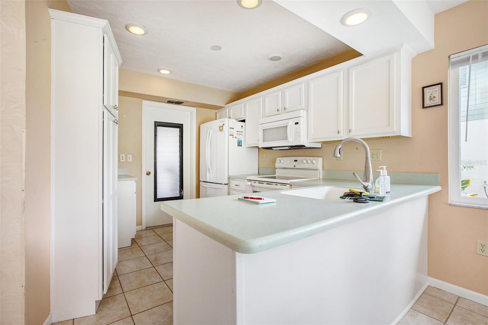 519 WEKIVA RIVER CT #83