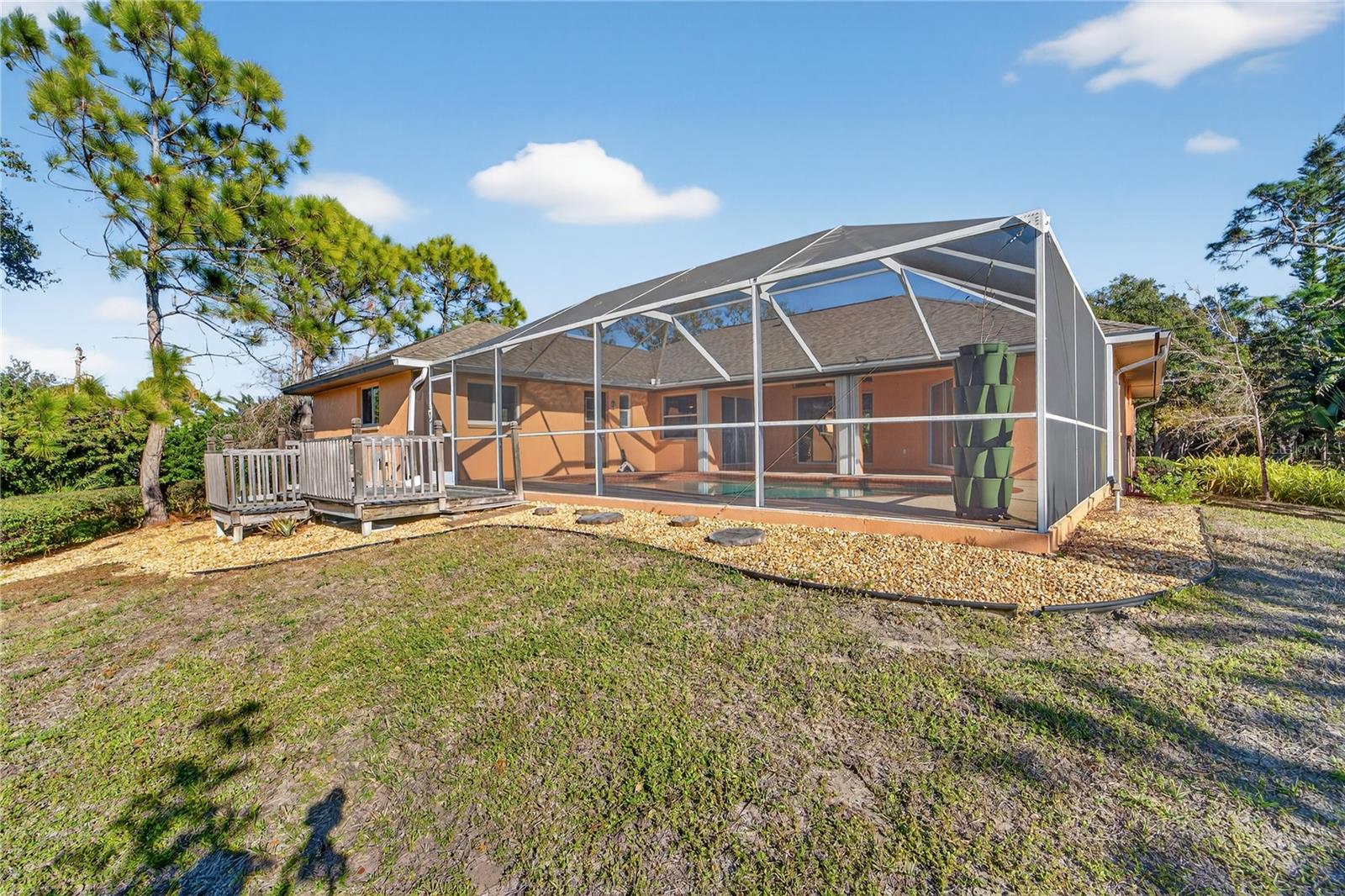 925 GULL RD