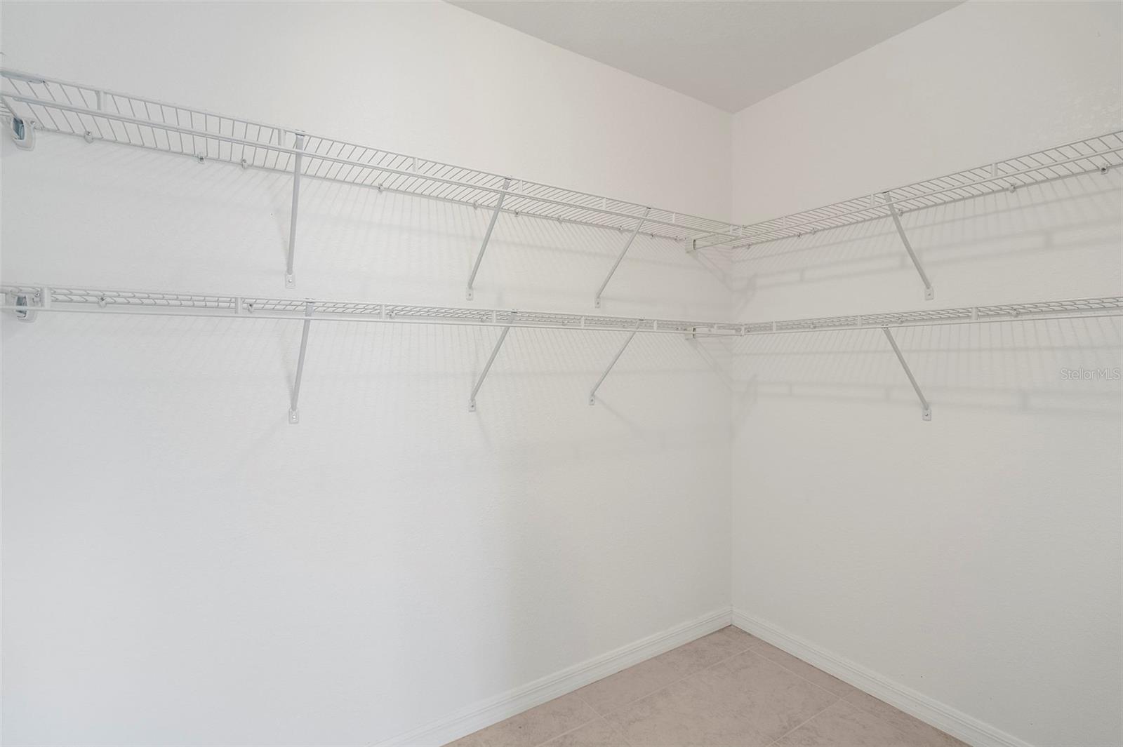 7106 PARNELL TER