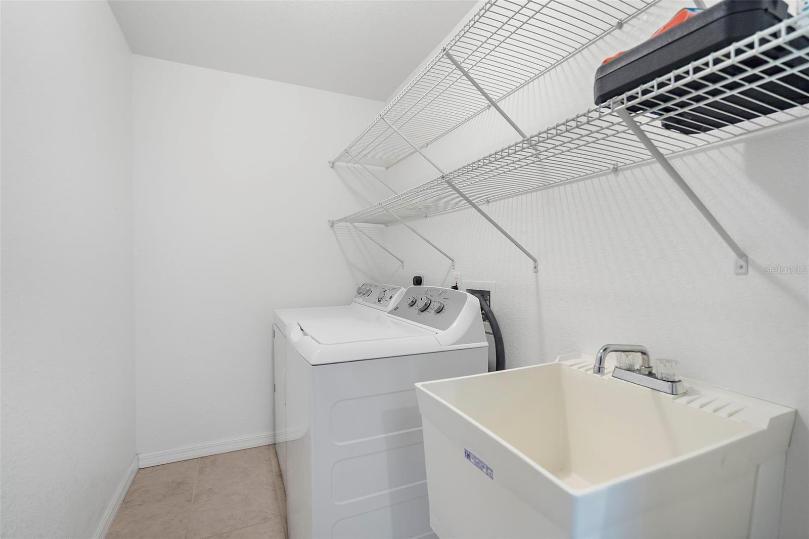 7106 PARNELL TER