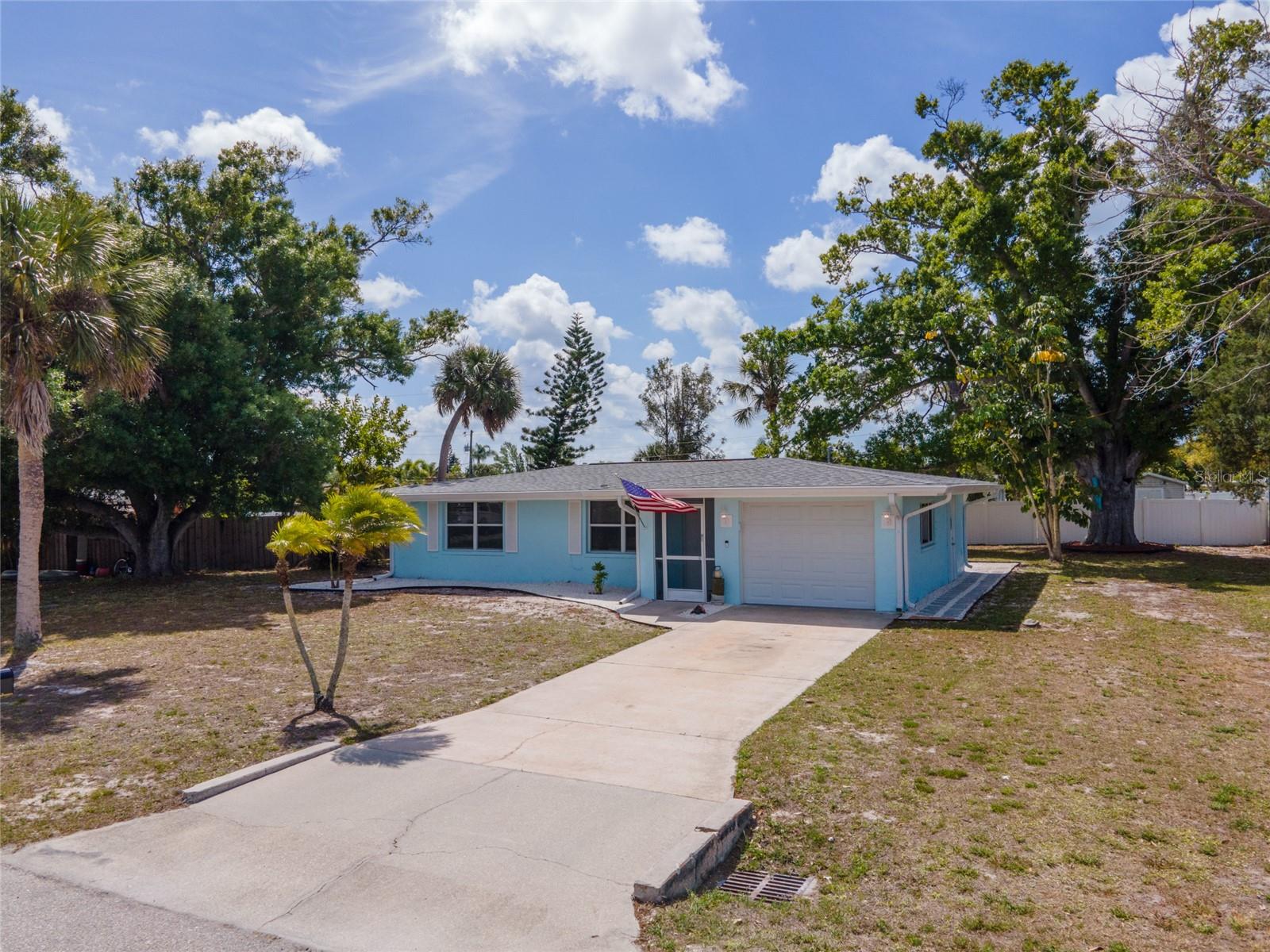 231 LAKEVIEW LN