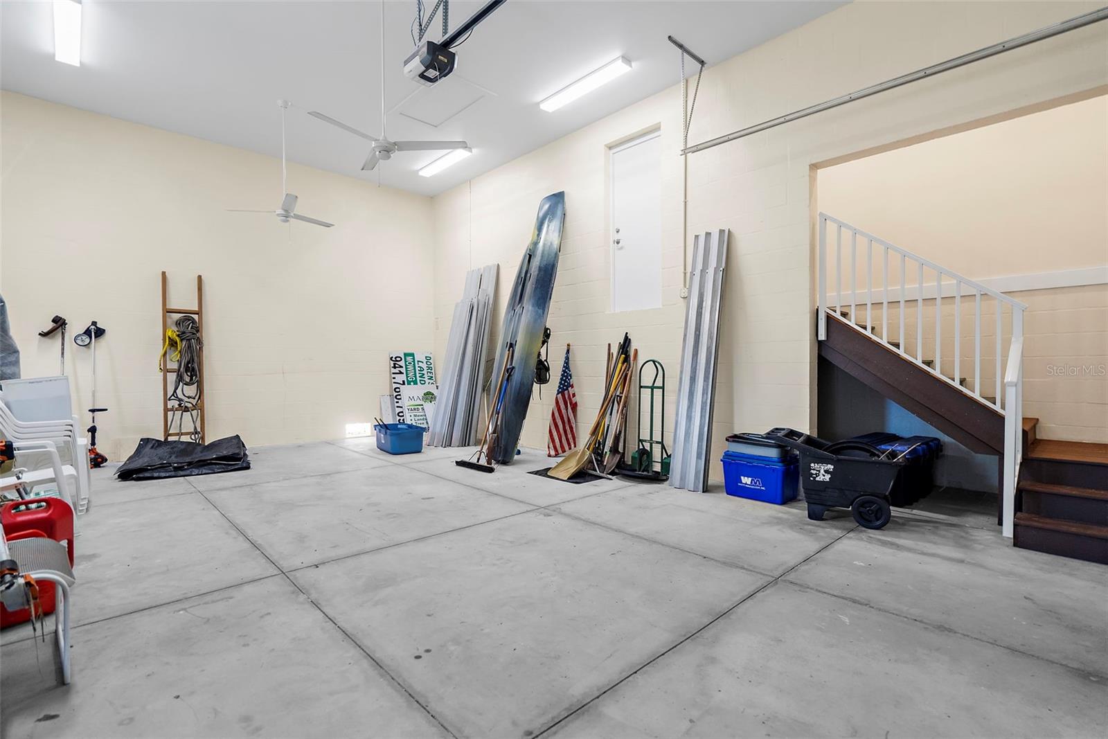 7825 MANASOTA KEY RD