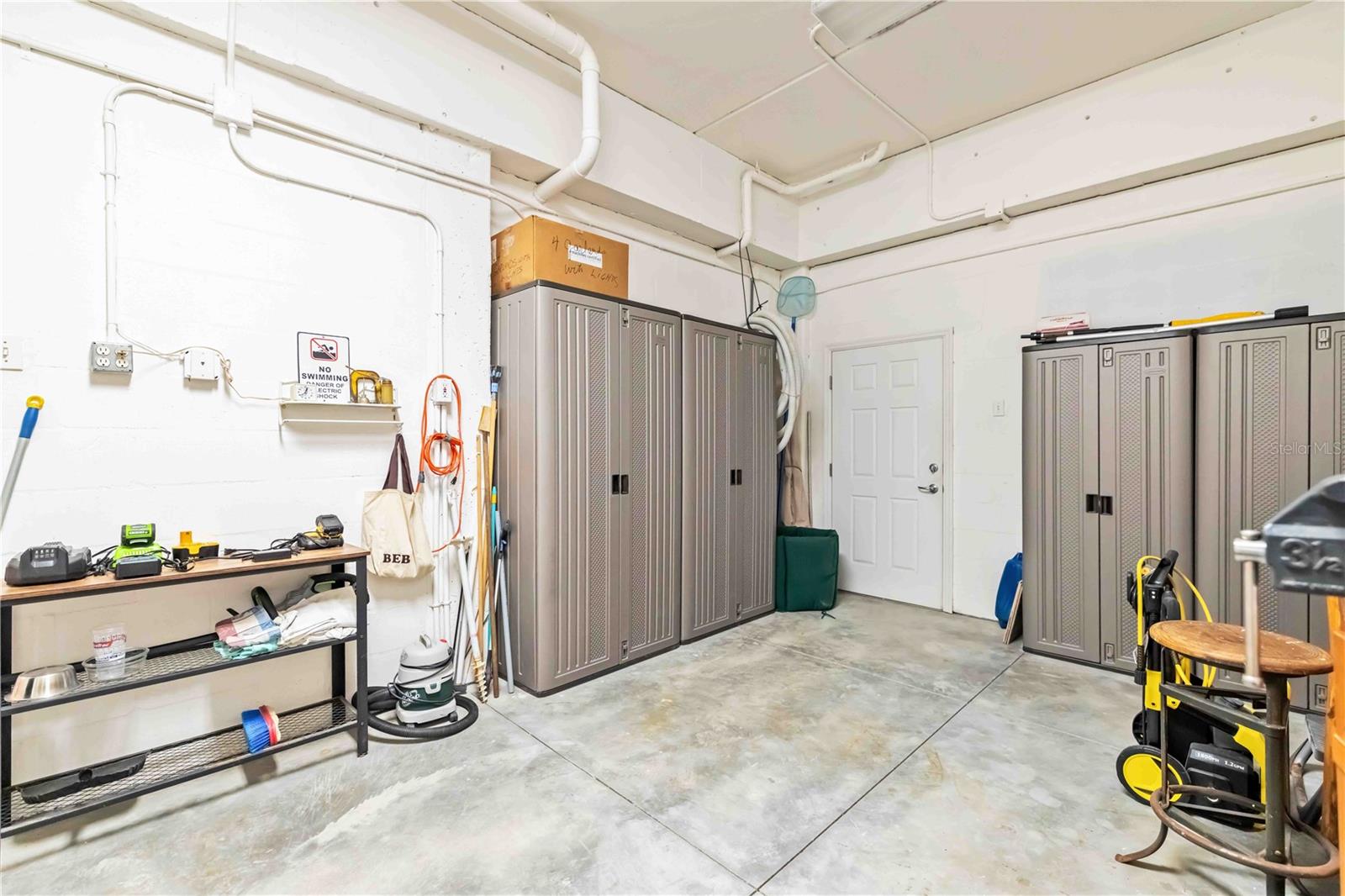 7795 MANASOTA KEY RD