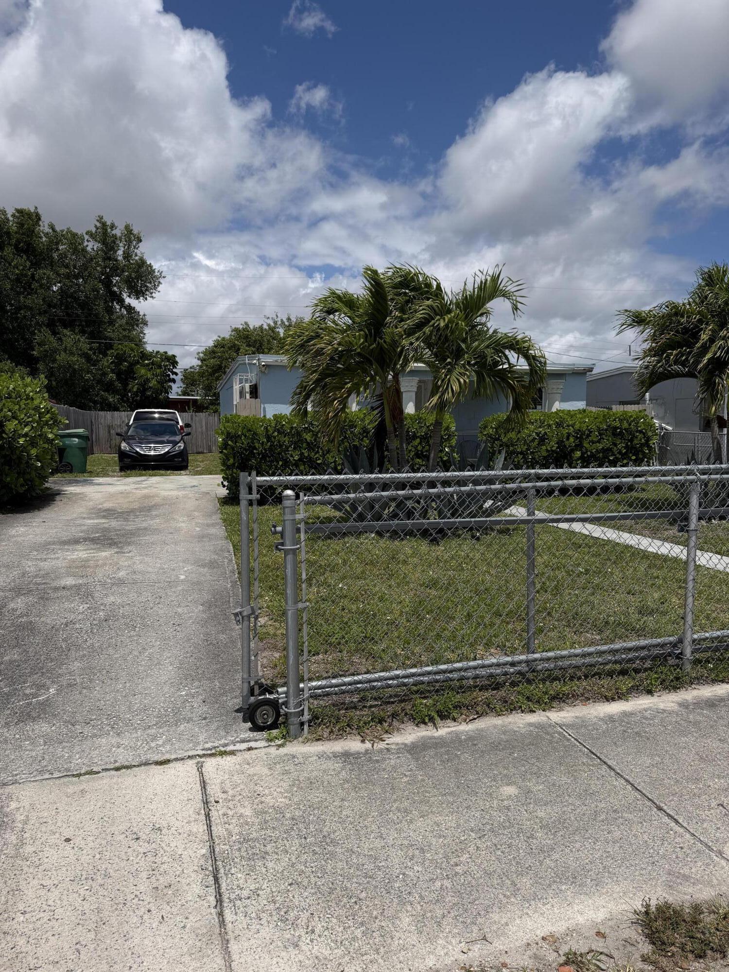 2241 Rutland Street, Opa-Locka