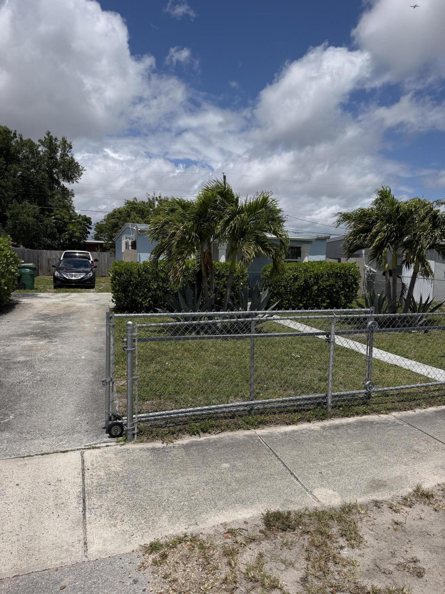 2241 Rutland Street, Opa-Locka