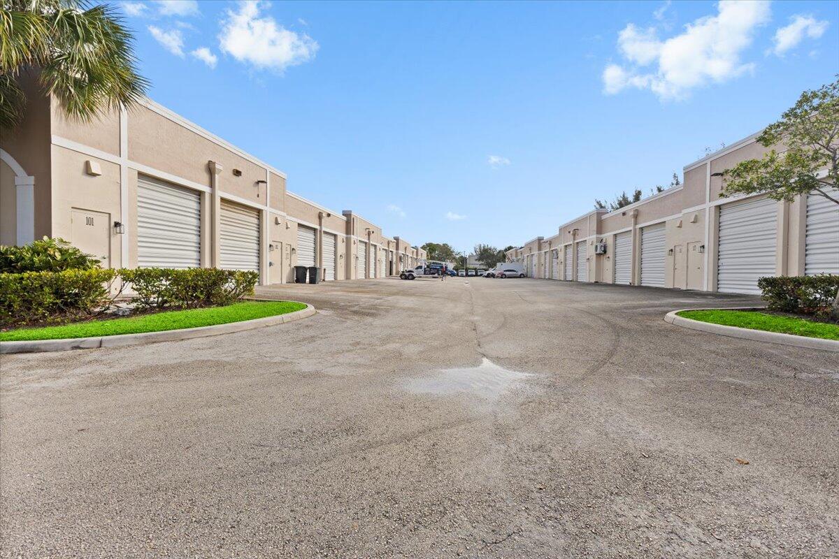 9020 Bellhurst Way 102