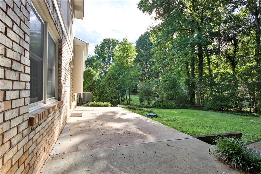 2669 KENSINGTON Drive