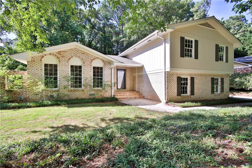 2669 KENSINGTON Drive