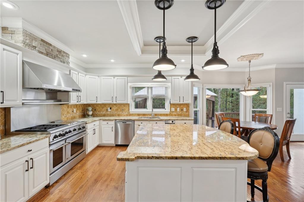 3505 Summit Trail
